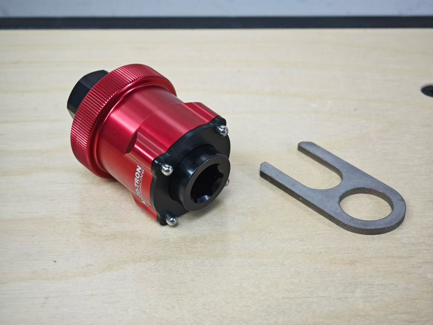 Moto-tron Öhlins fork cap removal tool and preload adjuster